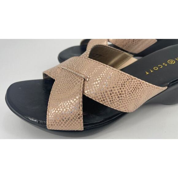 Karen Scott Strappy Sandals Size 10 M Gold Metallic Low Wedge Heel Shoes - Picture 6 of 8